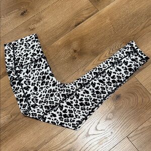 ZYIA Leopard Print Leggings